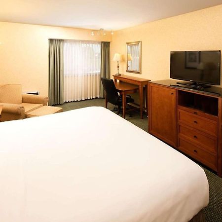 Red Lion Hotel Wenatchee City Center מראה חיצוני תמונה