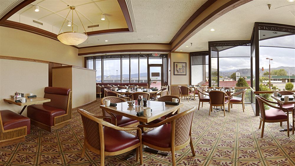 Red Lion Hotel Wenatchee City Center מראה חיצוני תמונה