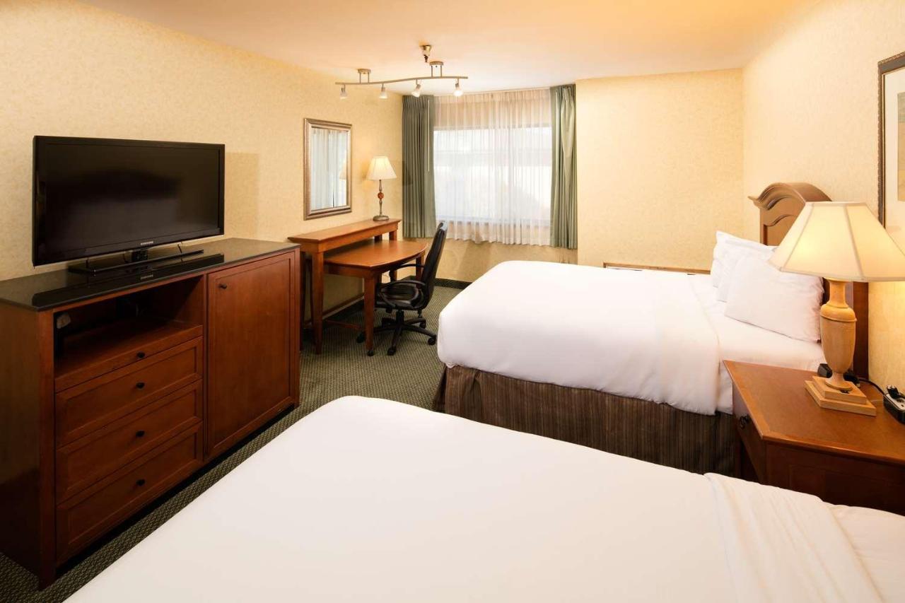 Red Lion Hotel Wenatchee City Center מראה חיצוני תמונה