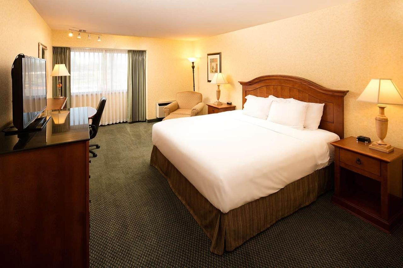 Red Lion Hotel Wenatchee City Center מראה חיצוני תמונה